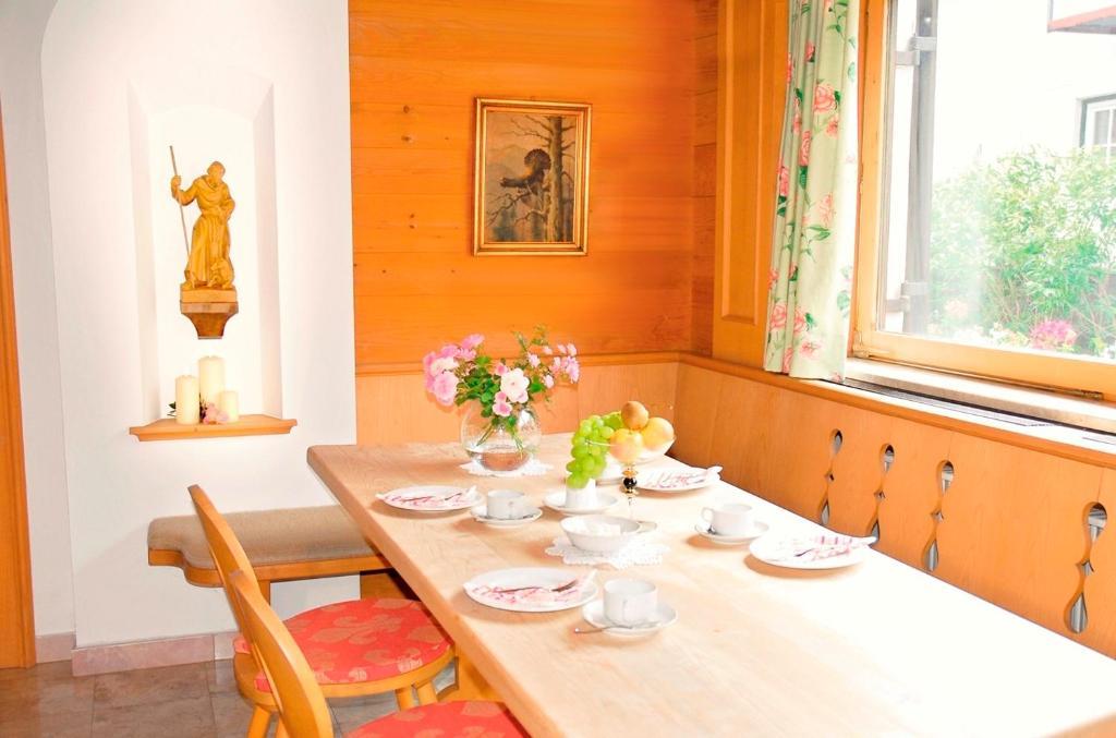 Ahorn Chalet Mayrhofen Szoba fotó